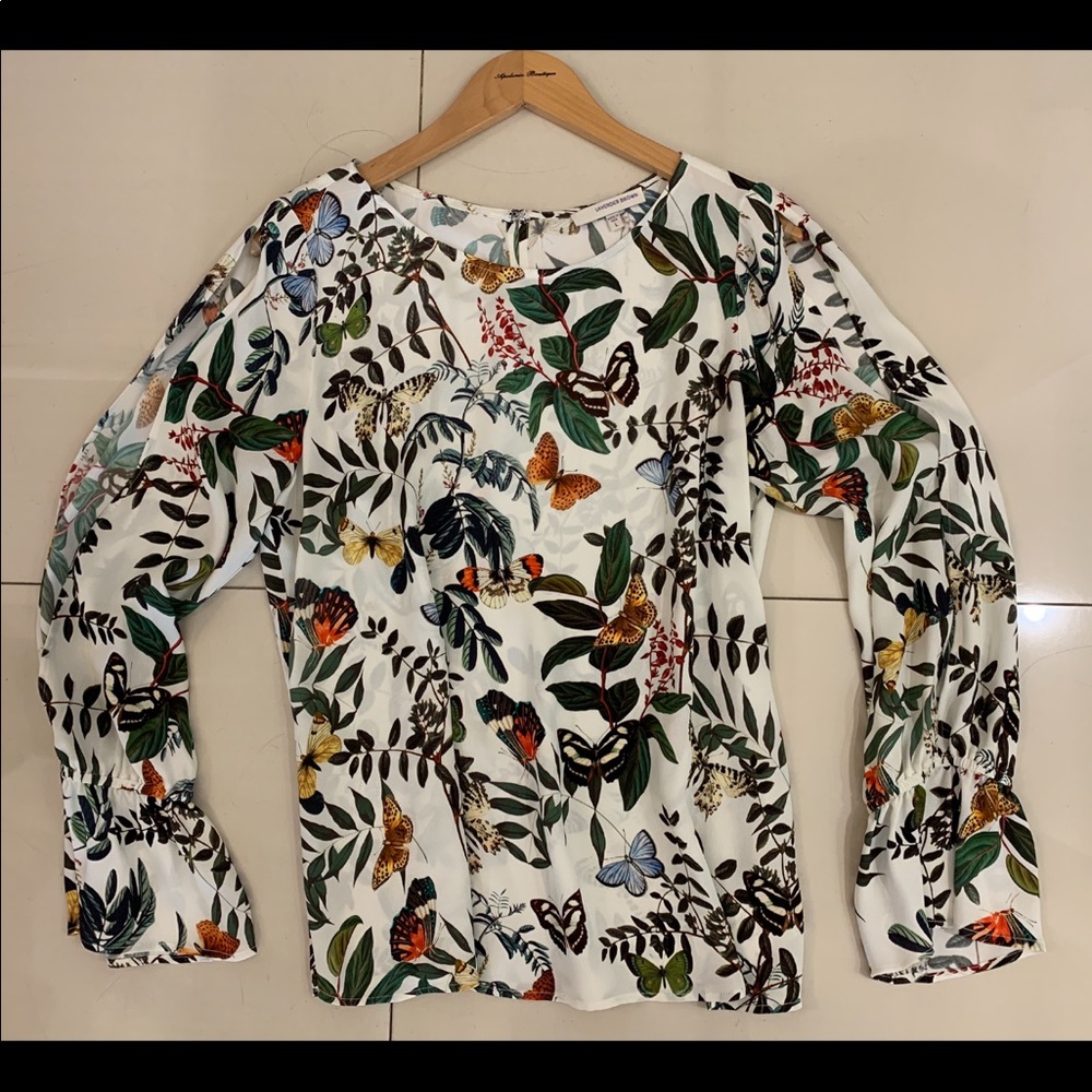 Summer 2020 Butterfly Blouse Detail Sleeves Size L